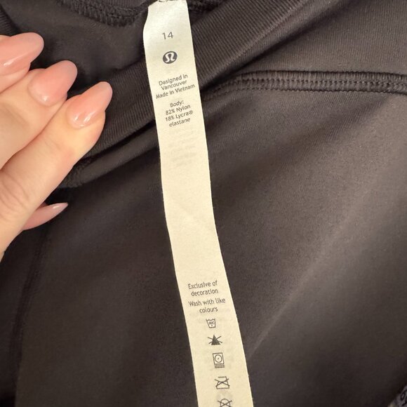 NWT Lululemon Wunder Under Luon High Rise Tights, 25'' Length, Black, Size 14 - Picture 7 of 16